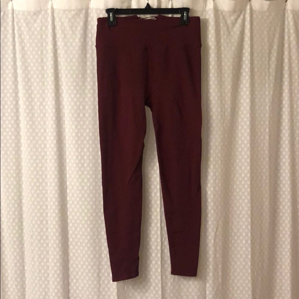 Fabletics maroon ribbed leggings